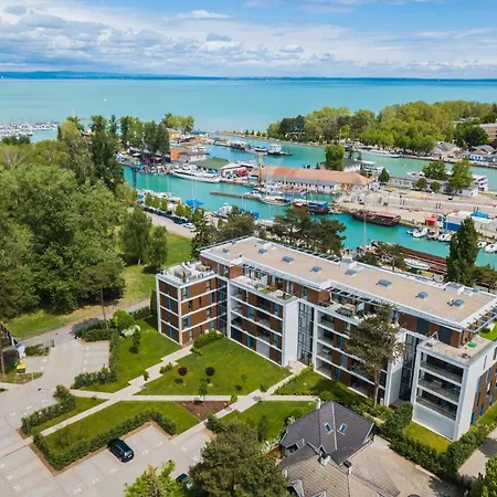 Mf Port Azur Wellness * Siófok