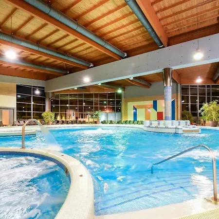 Mf Port Azur Wellness Siófok