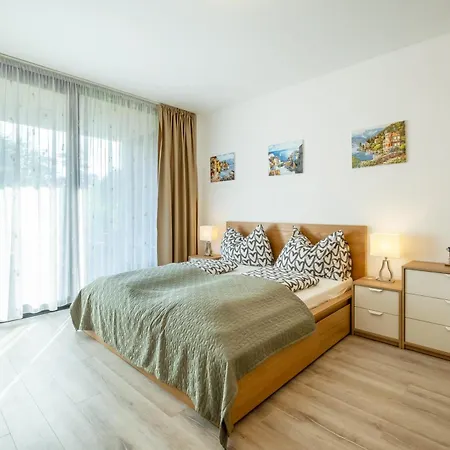 Mf Port Azur Wellness * Siófok